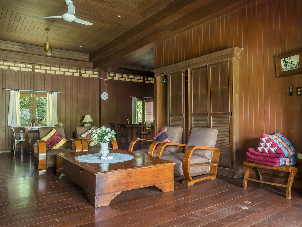Baan Mai Beachfront Phuket Lone Island