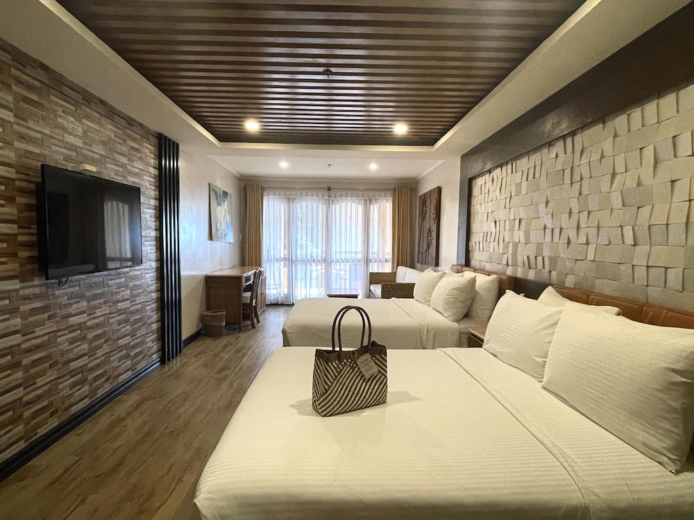 Red Coconut Beach Hotel