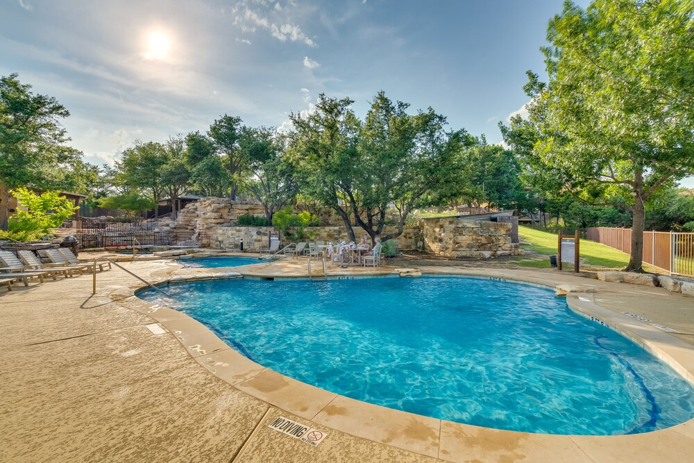 Jonestown Condo on Lake Travis w/ Community Pool! - Property Image 32
