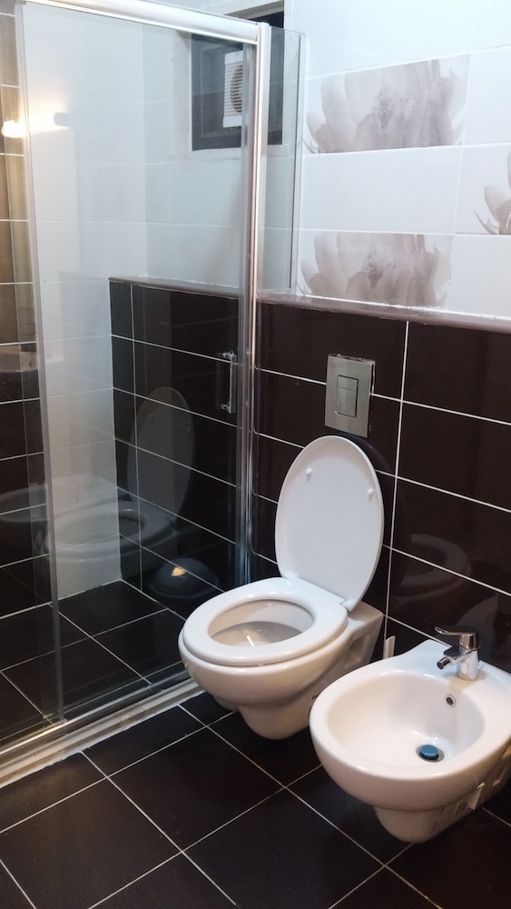 Cozy Dair Ghbar Apartments