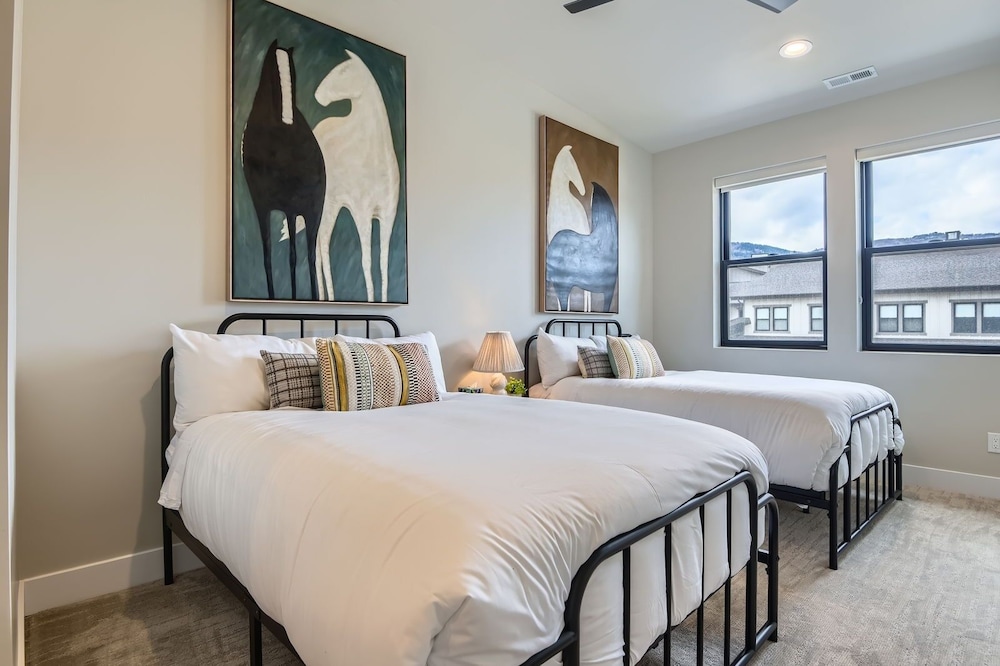 Deer Valley East Perfection On Vissen! 933 4 Bedroom Townhouse