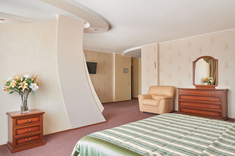 Almaz Hotel