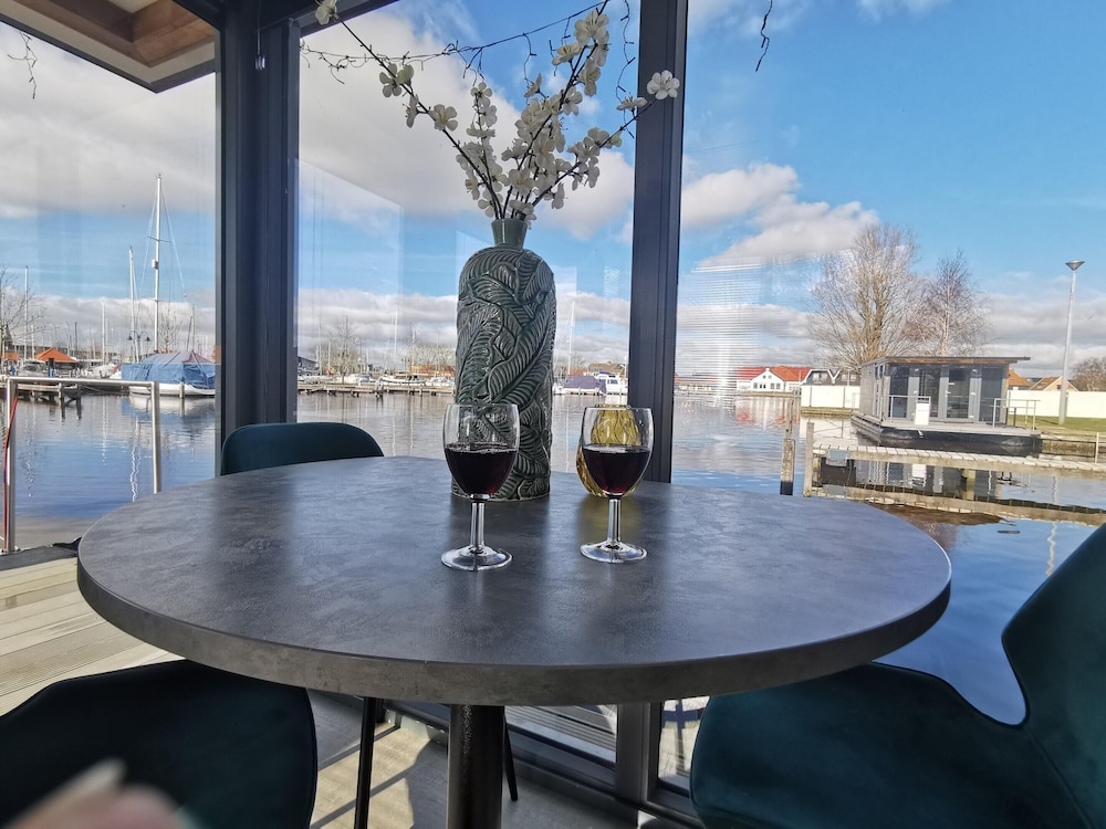 Houseboat in Heeg With Stunning Marina Views