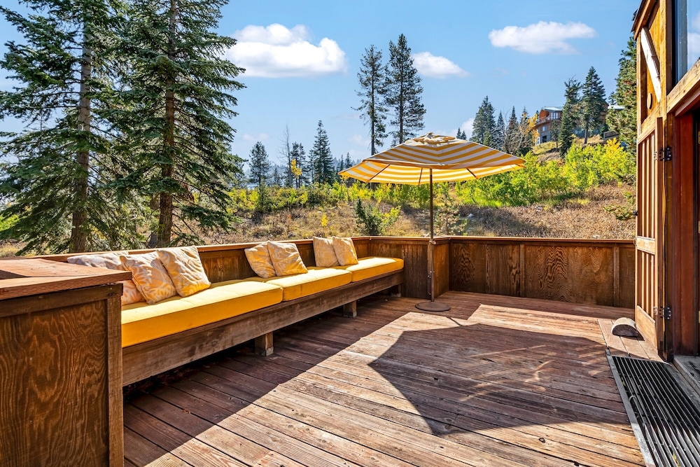 Walk to the Lake Amazing 5 Bedrm - VH#343 by Bear Valley Vacation Rentals view 5
