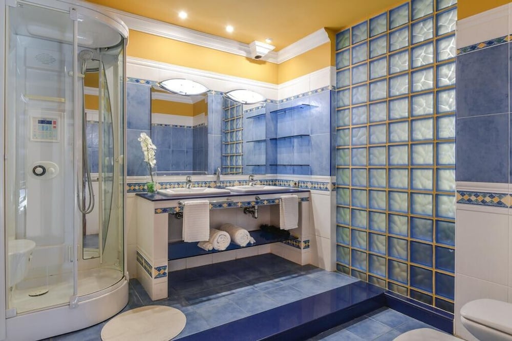 Bayside Concha House Beachfront Oasis With Heated Pool