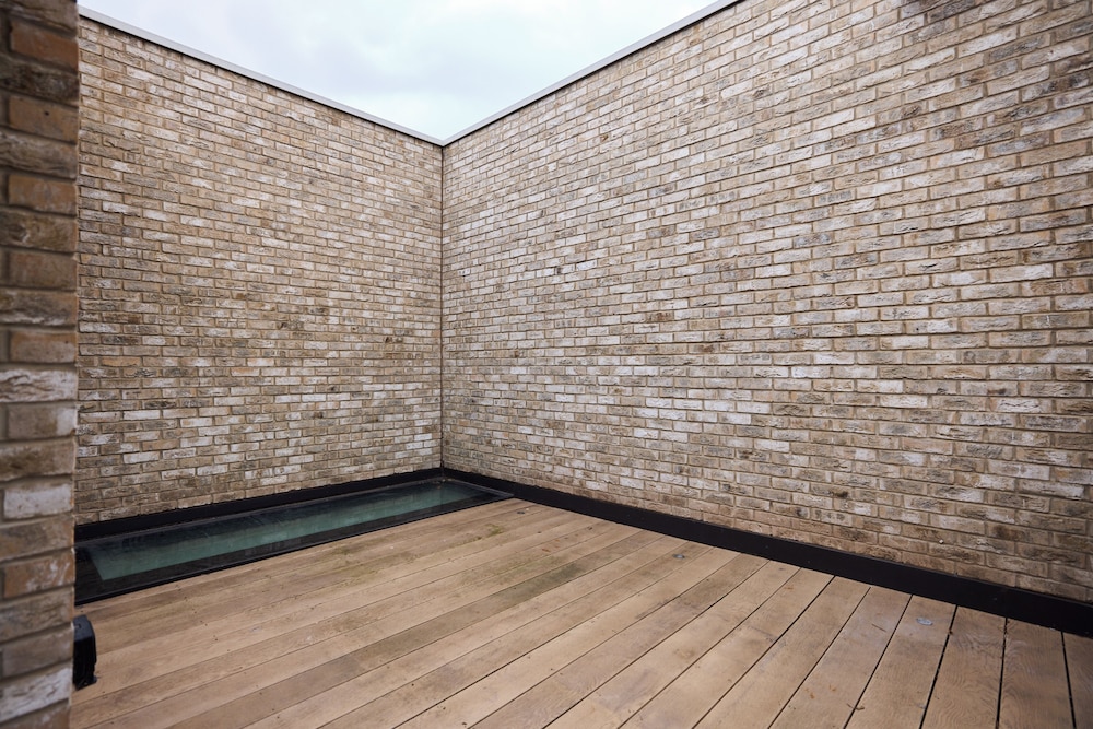 Greenwich Link Residence