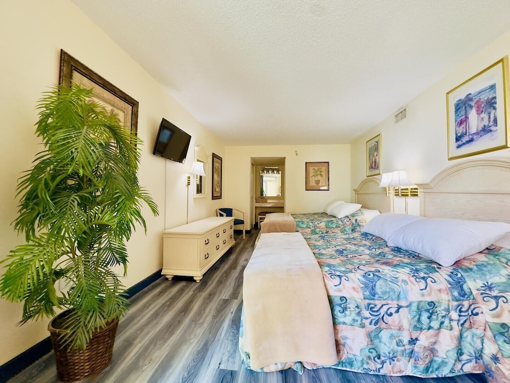 Conway Vacations - Baywatch Ii 322 2 Bedroom Condo by RedAwning - Property Image 2