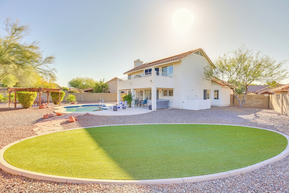 Centrally Located Cave Creek Retreat w/ Backyard