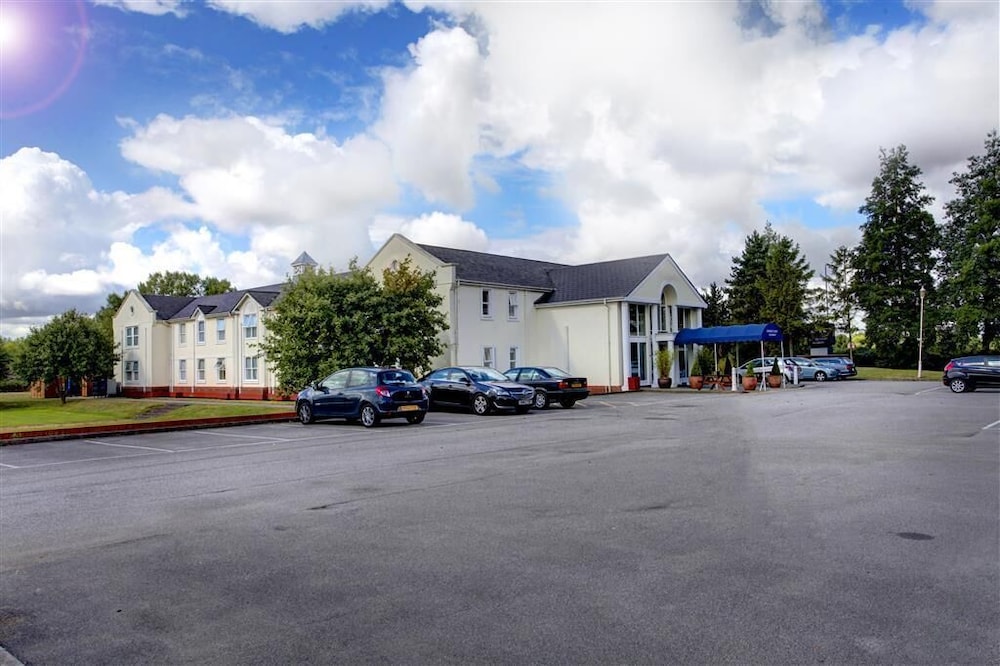 Aylesbury Vacations - Garden Court Hotel Aylesbury - Property Image 4