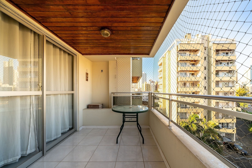 Apt 750m fr th Beach Privileged Location BC Jda402