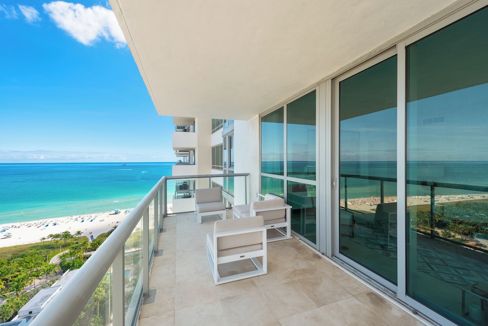 Luxury Vacation Rentals at The Setai by LRMB