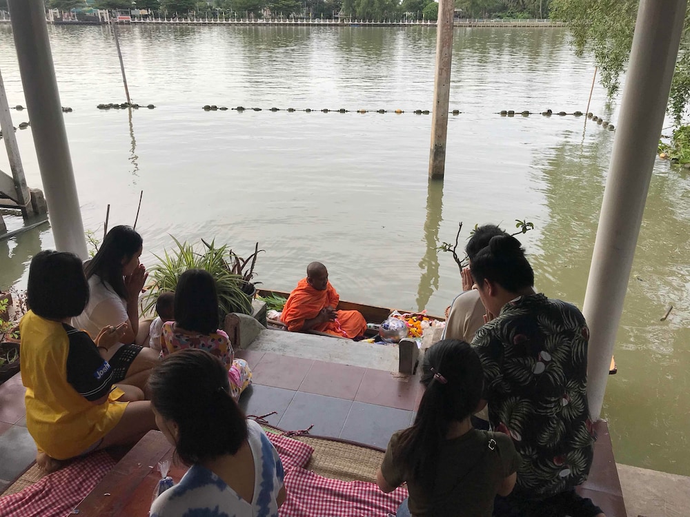 Se Sun Amphawa