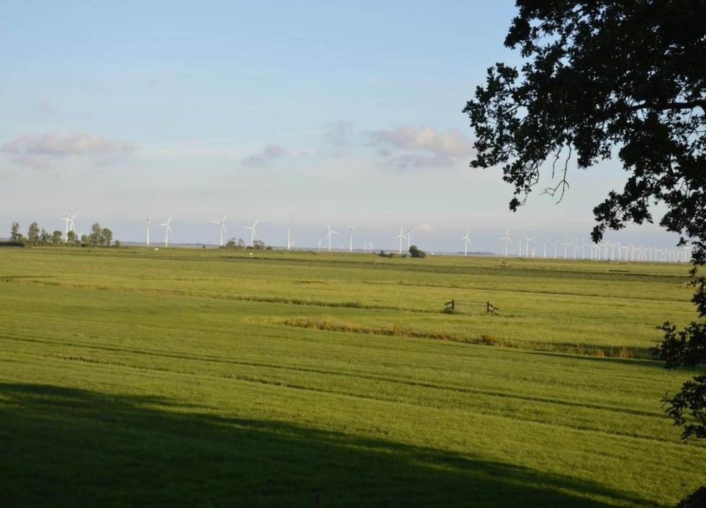 Bungalow in Sondel Near Slotermeer Lake