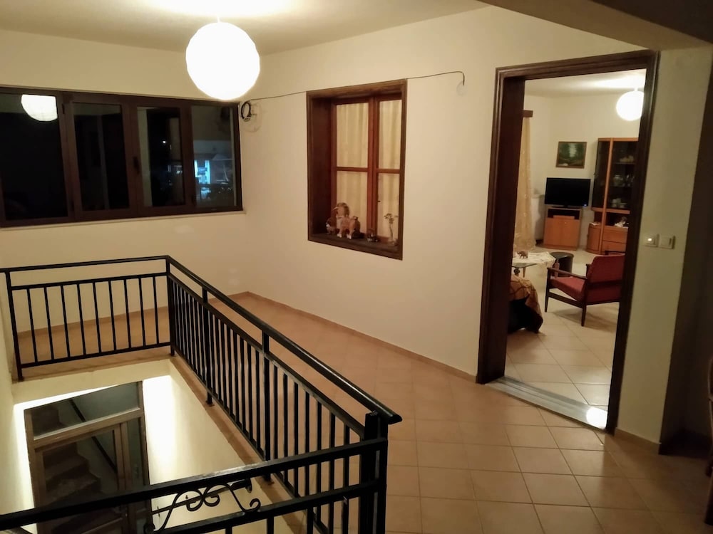 Vallias House