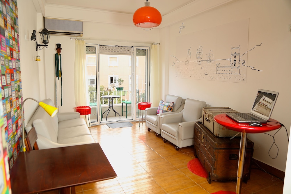 Santos Hostel - Lisbon