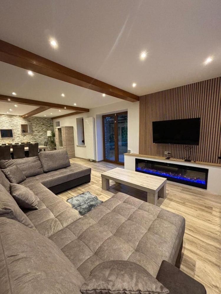 Villa De Miguel Enjoy a Pleasant Moment With Family or Friends