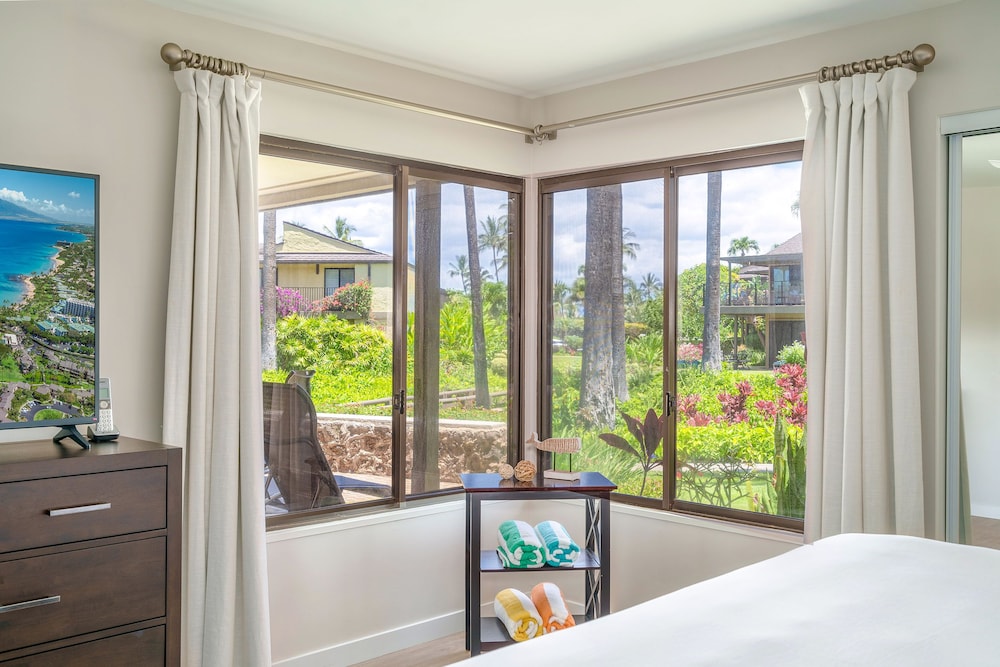 Luxurious Oceanfront Condo at Wailea Elua Village - Unit 1201, Central AC, Wi-fi