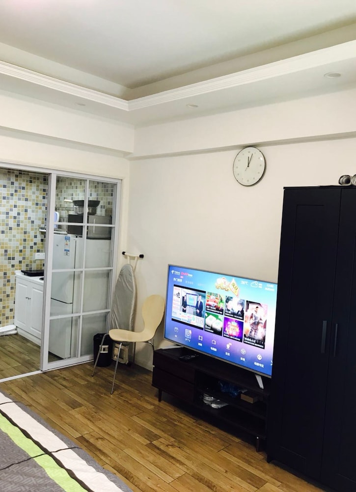 E-Home Self-Service Apartment