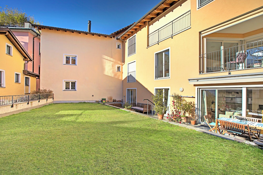 O Lac Ascona With Garden