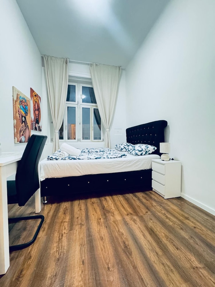 Affordable 5BR Apartment Atzgersdorf