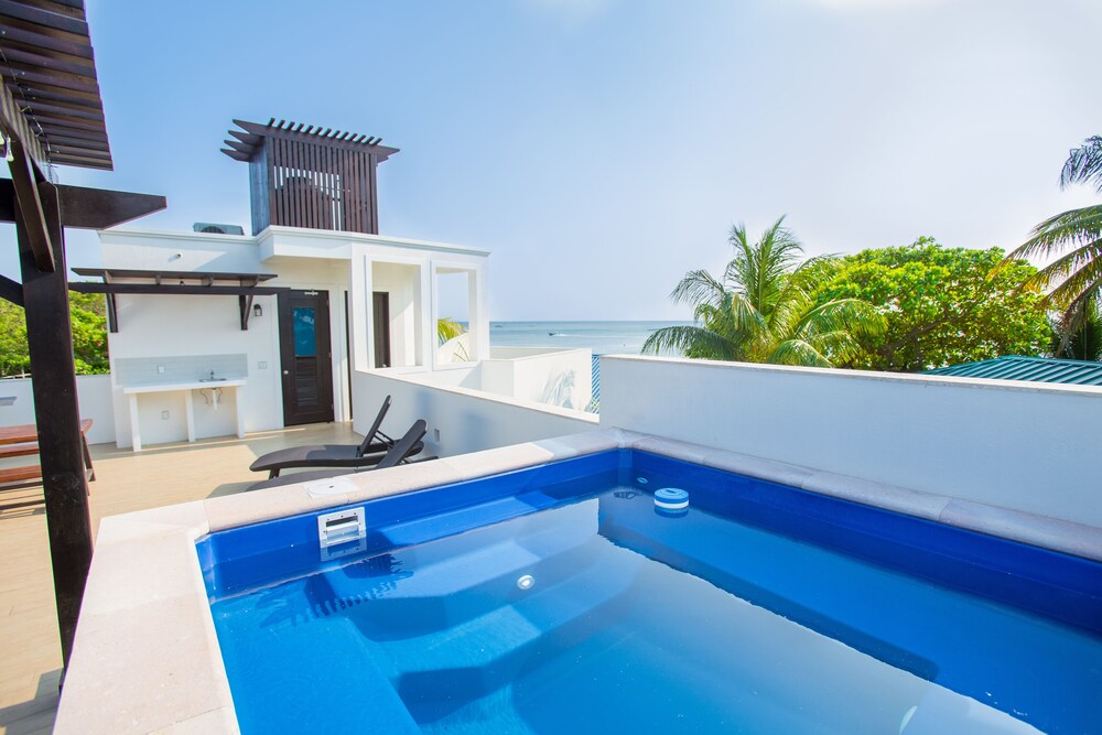 Bella Luna Beach House #227462