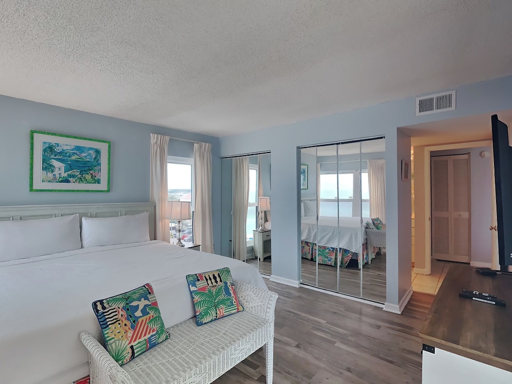Emerald Isle #700 by Southern Vacation Rentals