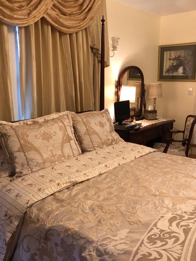 Angie's B&B
