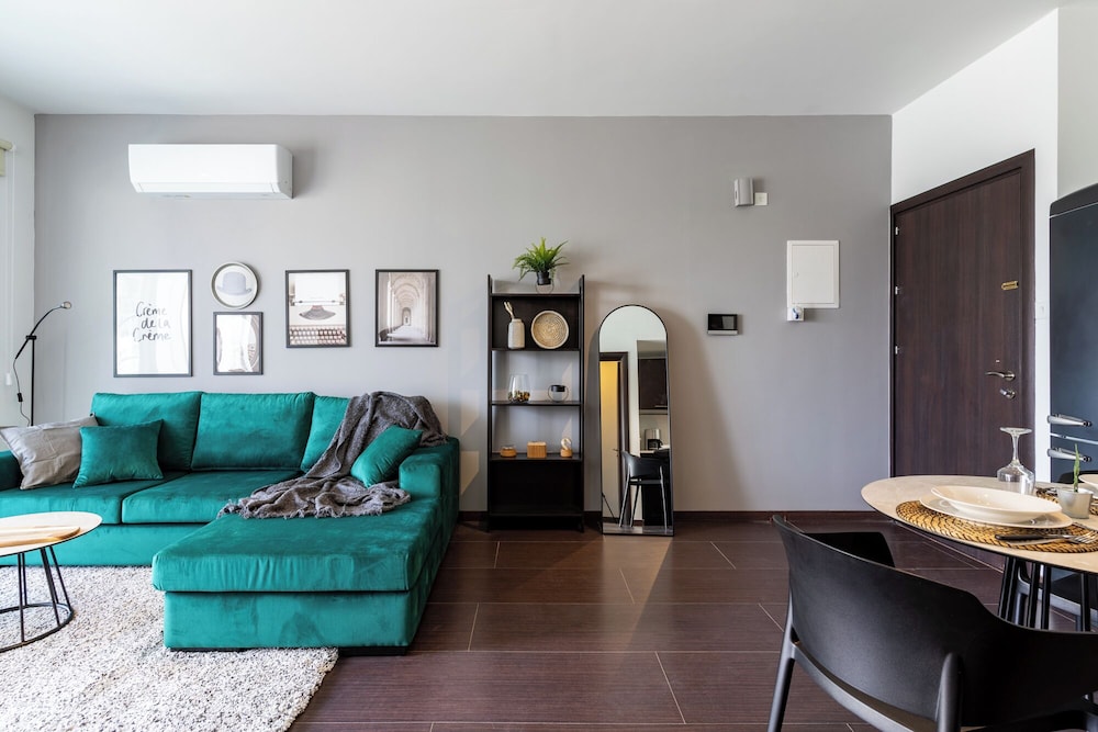 Harbor Apartments in Larnaca