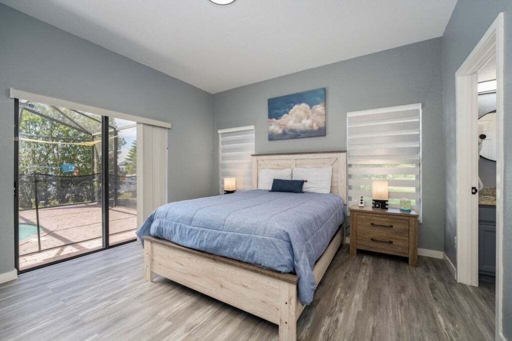 Modern 4br South Facing Pool Home Near Disney 4 Bedroom Villa