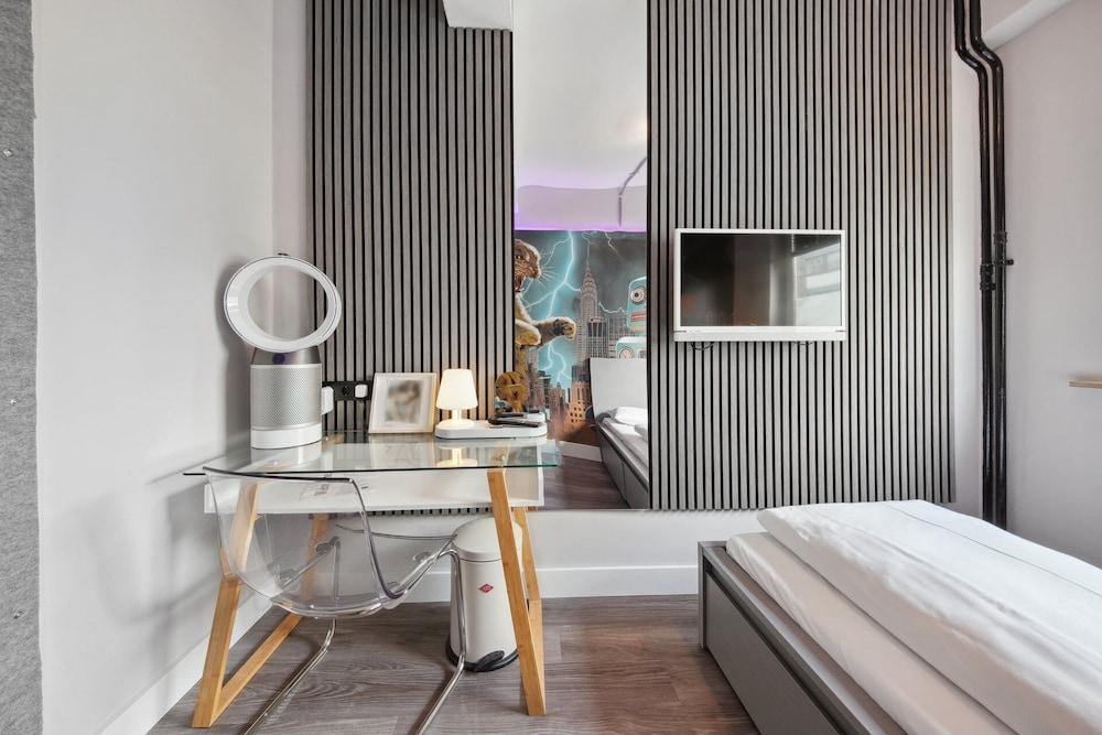 The Room 44
