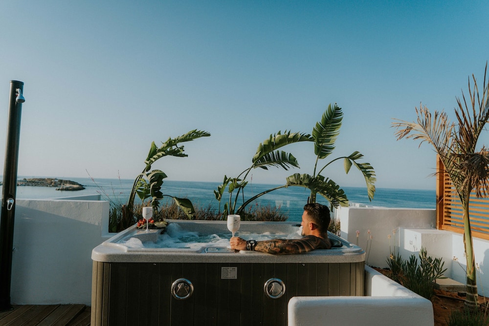 Kahlua Sea View Suites - Adults Only