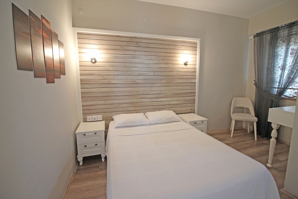 Karina Vineyard Evi - Image 38