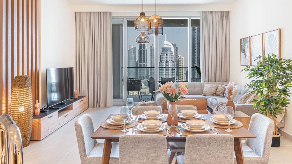 Lux 3BHK Burj Khalifa & fountain view
