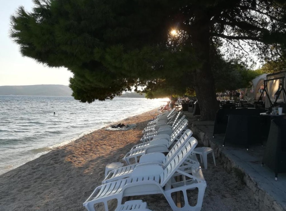 Apartment Aniva - 50 m From the sea