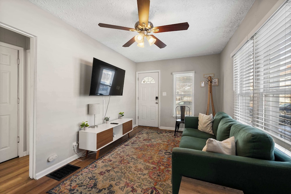 The Cozy Bellows Retreat for 4