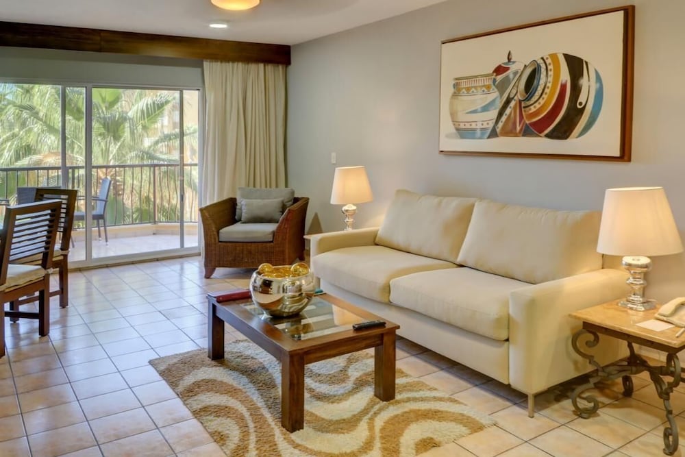Del Palmar Villa 2