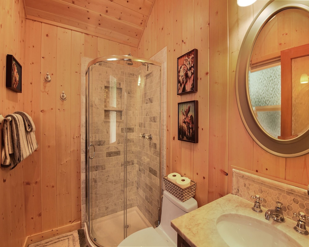 Lake Tahoe Vacations - Lux Leisure - Property Image 34