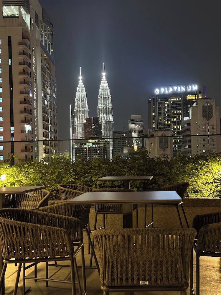 Majestic Residence KLCC By Flixhome