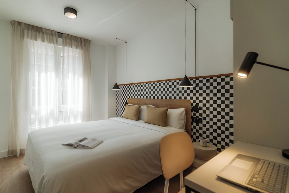 Via Monte Apartments