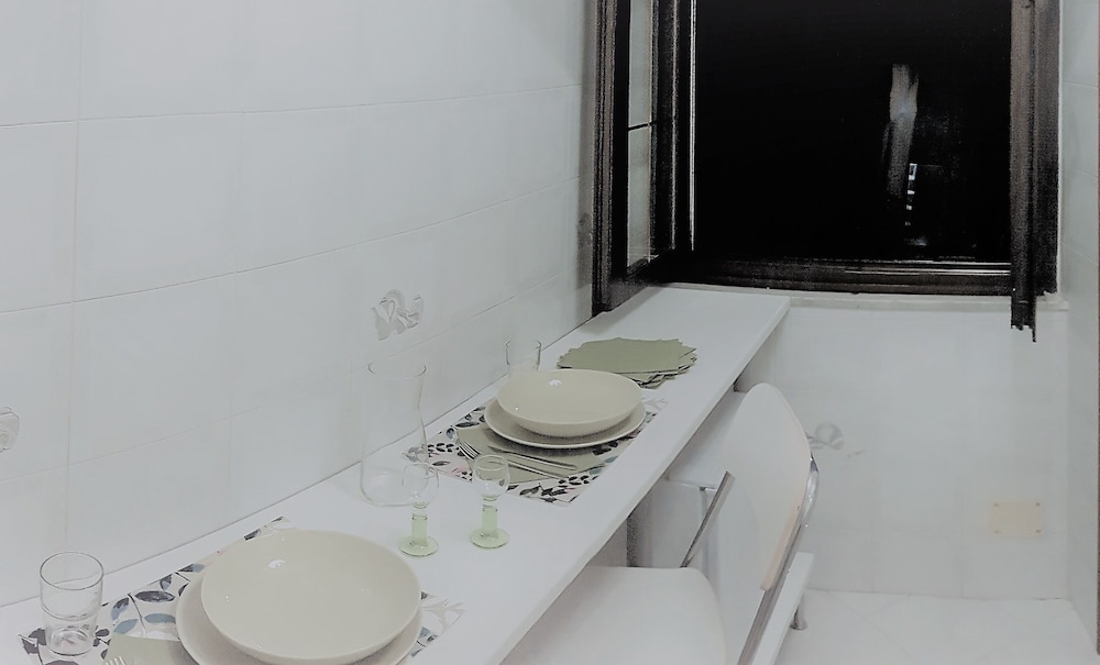 Rhome Sweet Rhome Suite