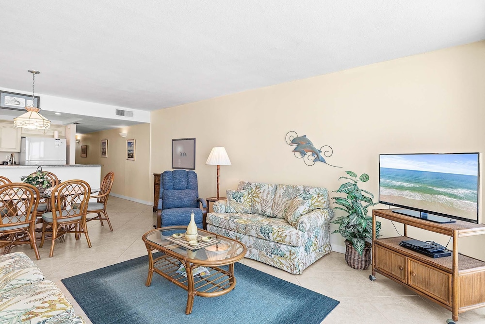 Smyrna Beach Club 818b