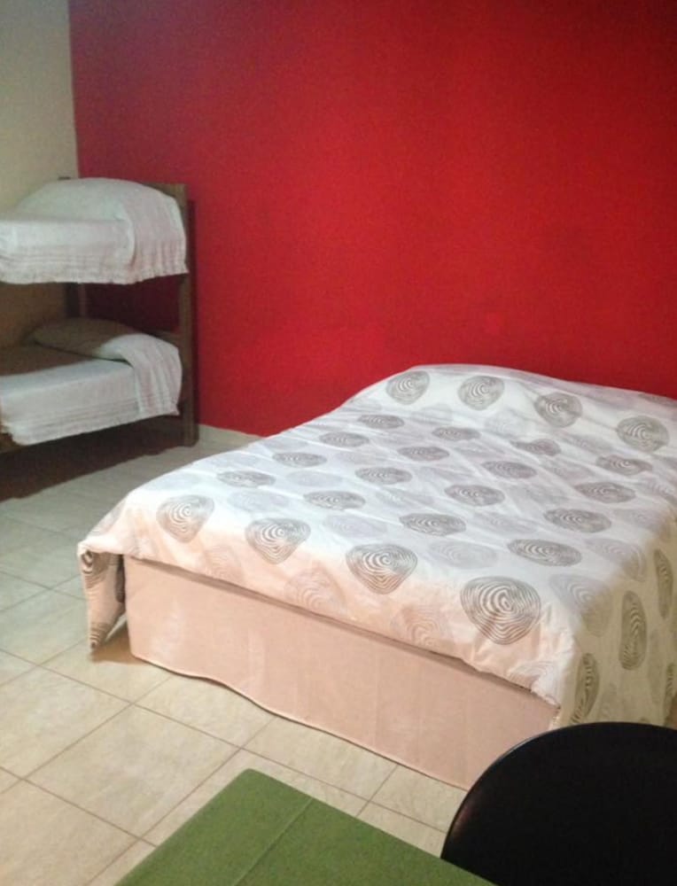Hospedaje Los Pinos