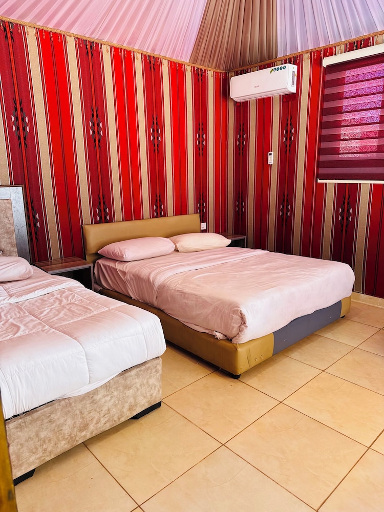 Rum moonlight luxury camp