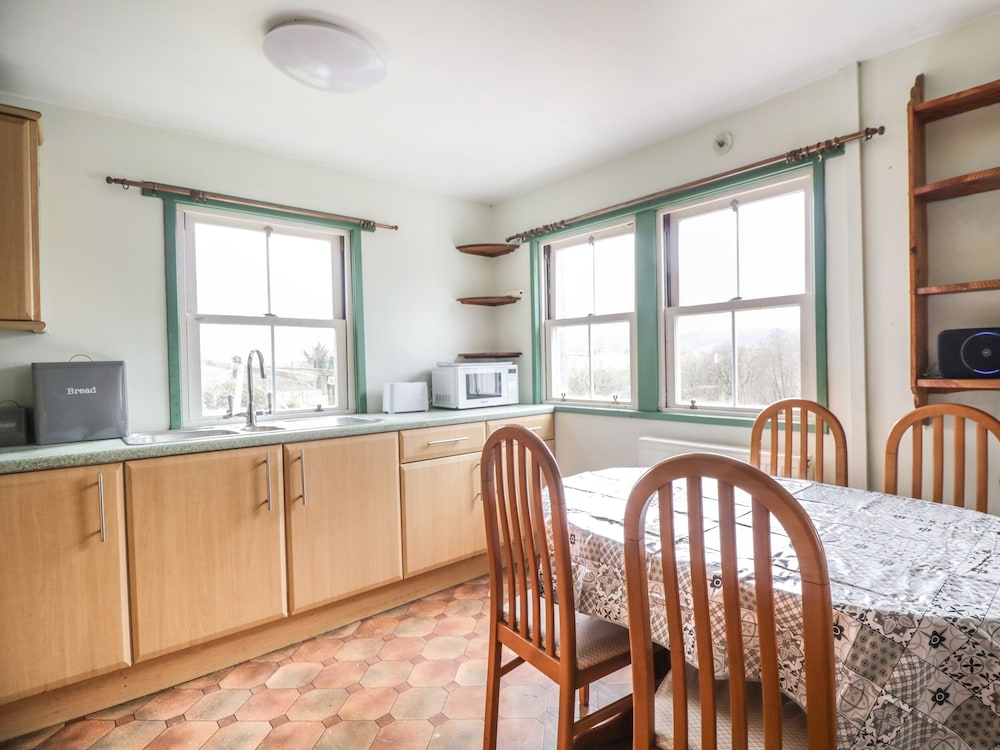 Shaw Cottage