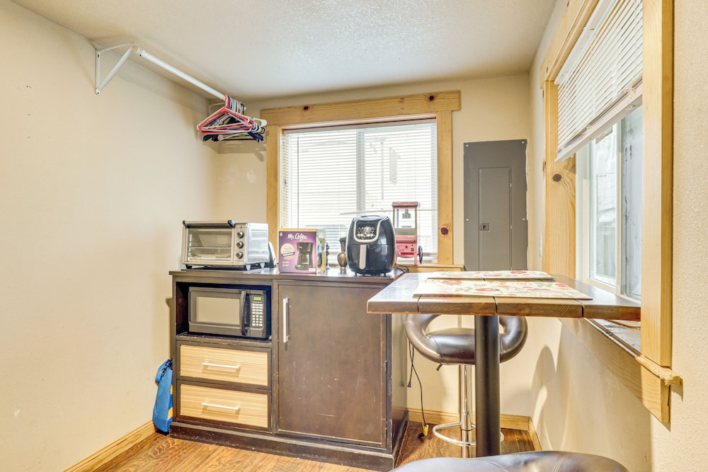 3 Mi to University of Oregon: Cozy Home