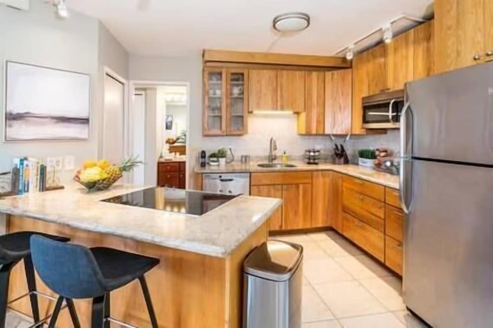 Signature Residences at Maui Banyan