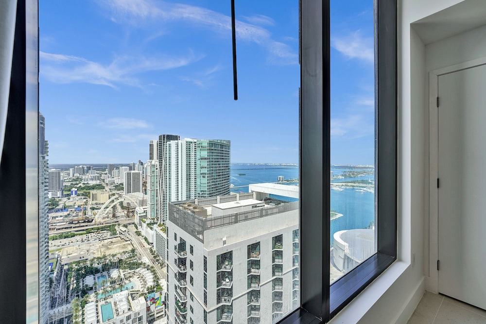 Exclusive 48th Floor Condo in Miami