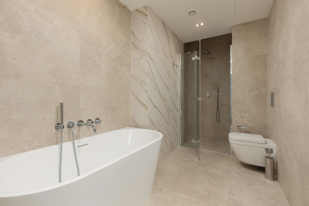 Unique Tower Warsaw by Renters Prestige