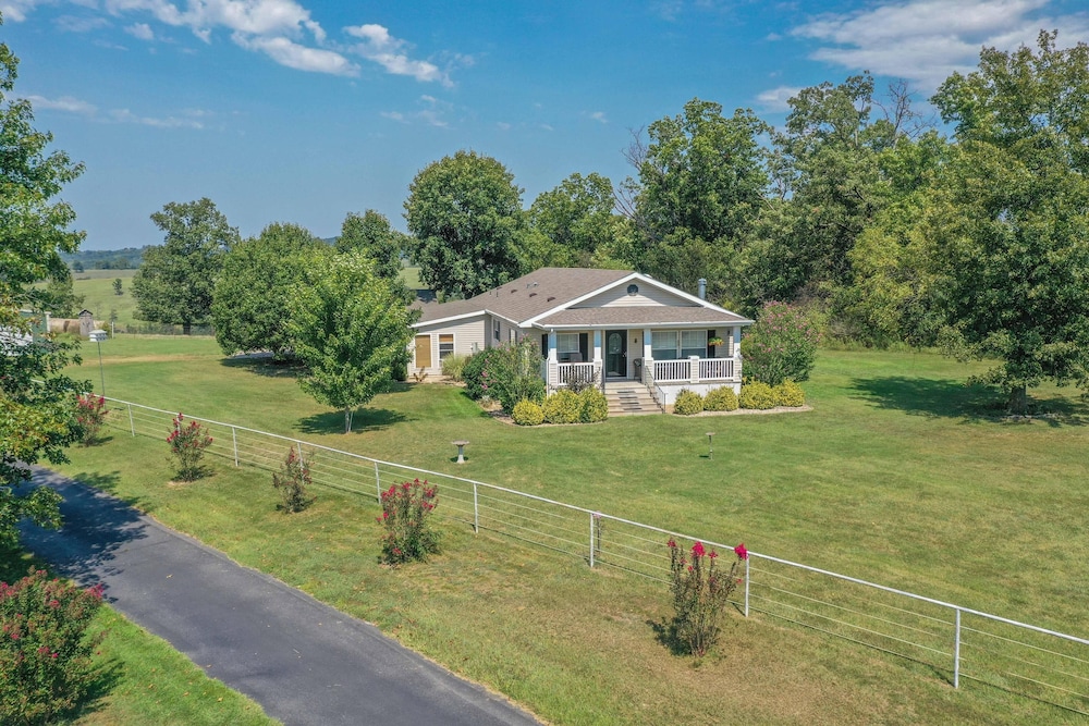 Omaha Vacations - Llama House - Property Image 4