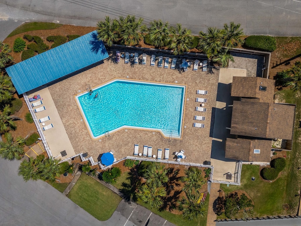 Seascape Lakefront Villas 124